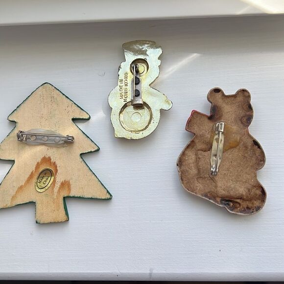 Lot of 3 kids Christmas pins. - Picture 2 of 5